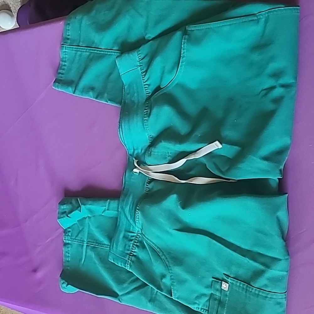 Figs hunter green yola bottoms